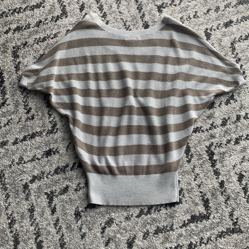 Express Striped Top - Picture 3 of 4